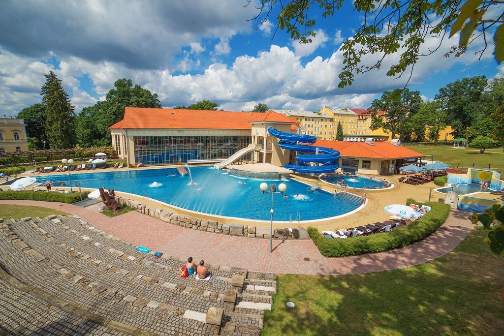 Spa Resort PAWLIK-AQUAFORUM Františkovy Lázně Exterior foto