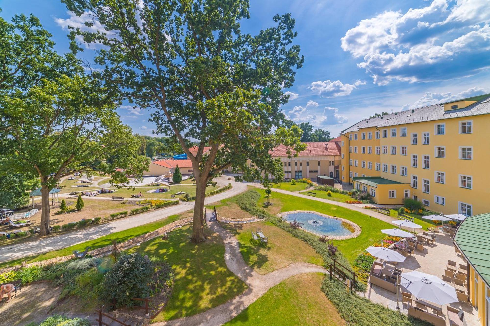 Spa Resort PAWLIK-AQUAFORUM Františkovy Lázně Exterior foto