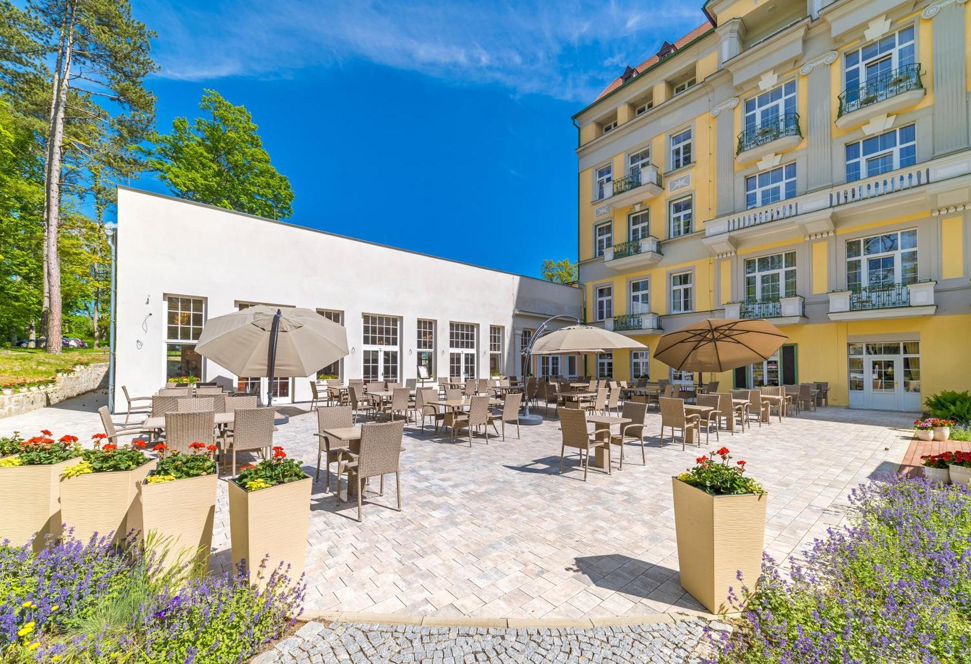 Spa Resort PAWLIK-AQUAFORUM Františkovy Lázně Exterior foto