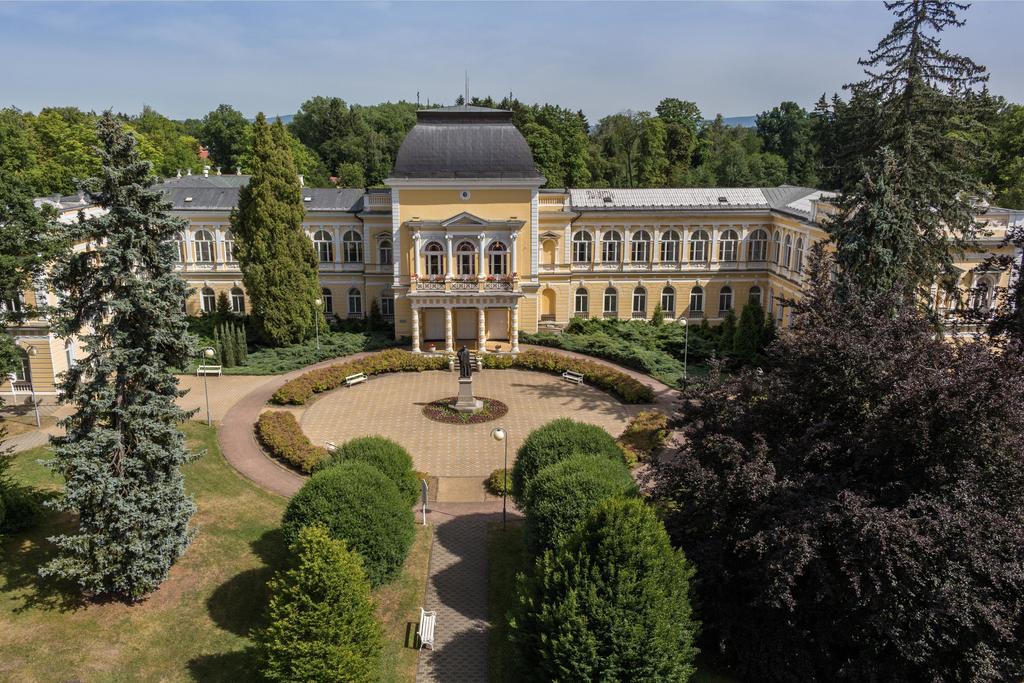 Spa Resort PAWLIK-AQUAFORUM Františkovy Lázně Exterior foto
