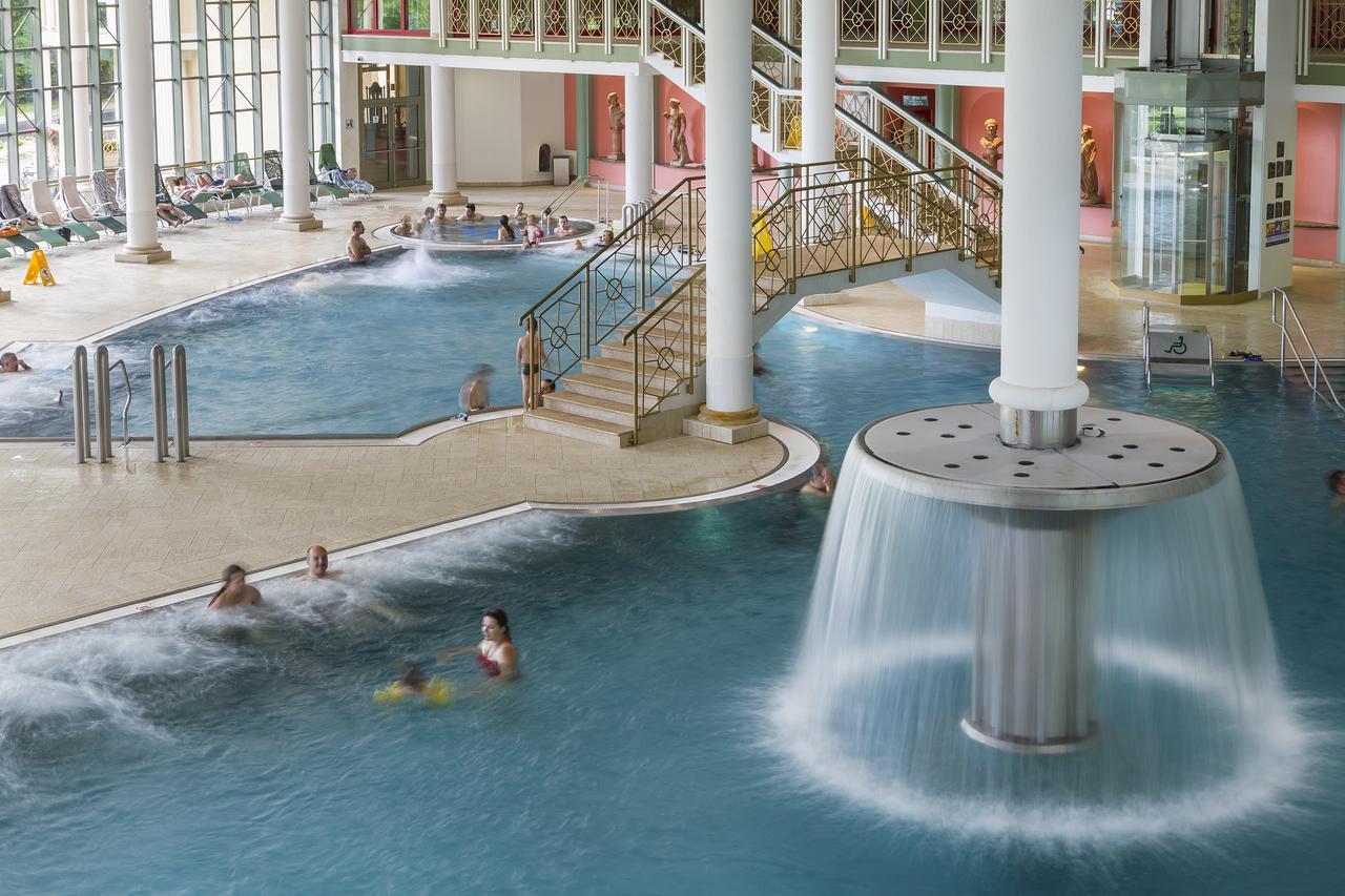 Spa Resort PAWLIK-AQUAFORUM Františkovy Lázně Exterior foto